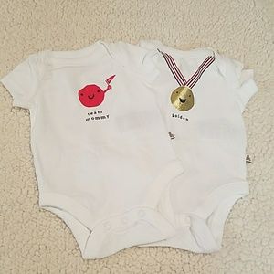 SALE🎉BABY GAP Onesies